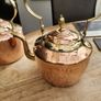 Two antique polished kettles in brass and copper. Stunning. Image 5