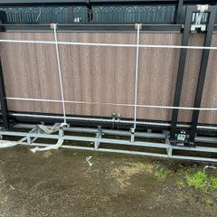 Electric gate