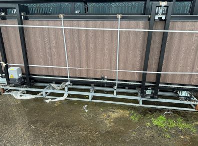 Electric gate