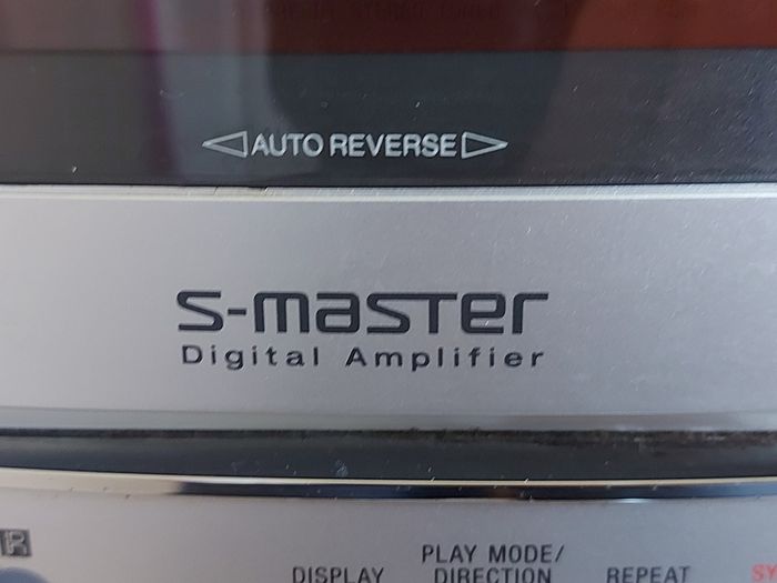 Sony Micro Hi-Fi Component System, Model CMT-CPZ1, Radio, Tape CD, mini disc link, all working great and in excellent condition