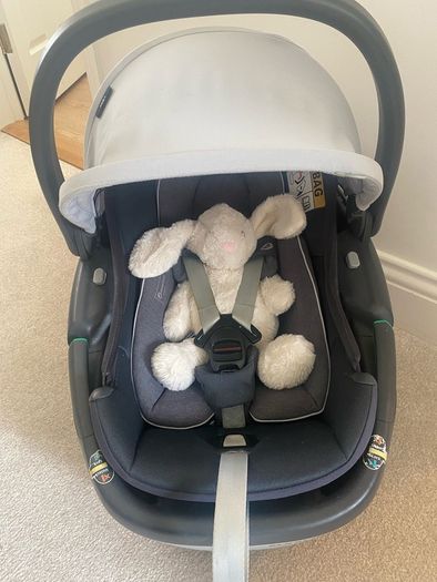 Maxi Cosi Coral Car seat and isofix. READY TO USE