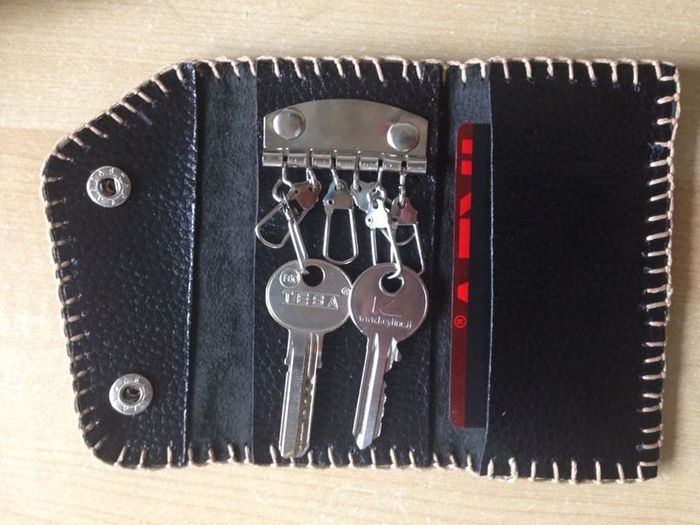 Genuine Leather Key & Card Wallets Protect Your Pockets