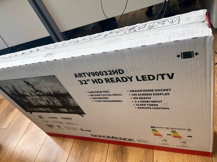 Brand New NordMende 32 Smart TV HD Ready