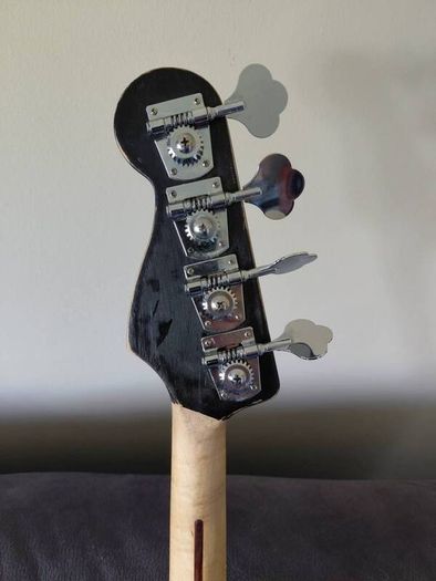 Squier/Fender Fretless Jazz Bass