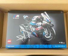 LEGO Technic Motorcycle BMW M 1000 RR 42130