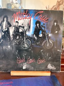 Motley Crue - Girls Girls Girls