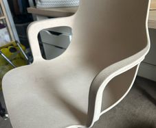 Desk chair