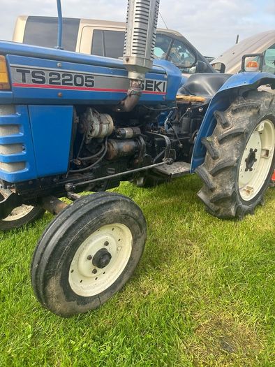 Iseki ts 2205 & finishing mower