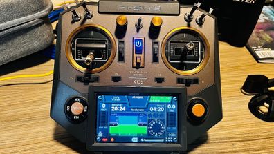 FRsky x10s , Happymodel es24, TBS crossfire long range