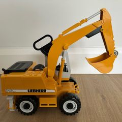 Bruder 1:16 Liebherr Excavator 02426