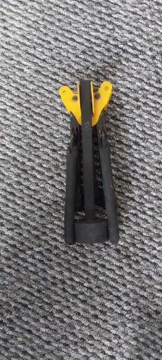 Hercules guitar stands
