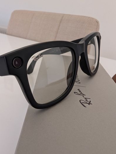 Ray-Ban Meta Wayfarer Smart Gen 2 Glasses | Transitions | Matte Black Medium | Like New