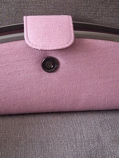 Clutch Bag with Chain .. Pink