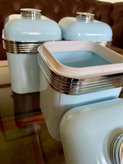 3 Swan Retro Enamel Airtight Storage Containers Powder Blue 1 litre