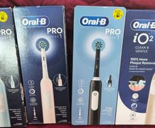 Oral B electric toothbrush