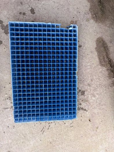 Propagation trays