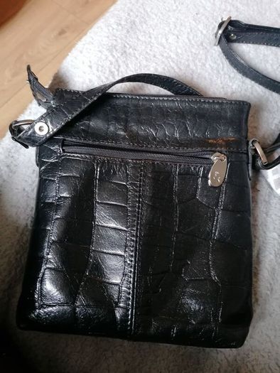 beautiful designer ashwood genuine leather black bag