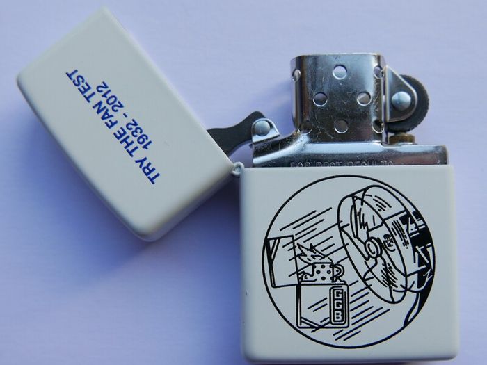 Zippo Try The Fan Test White Matte Zippo Lighter Mint In Box