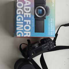 Sony Zv-10 And Sigma 16mm Lens
