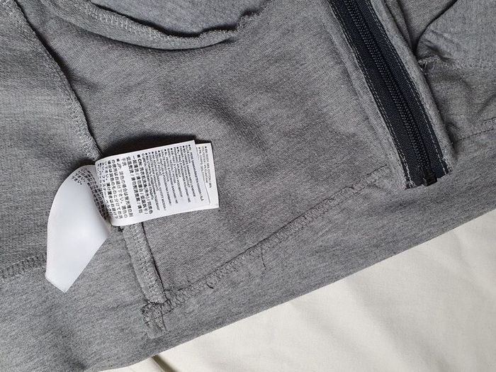 wilson golf  jumper size large grey in great condition