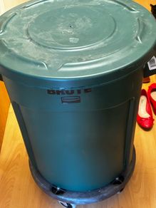 Brute Bin 75 litre with castor