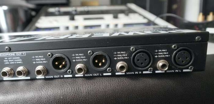 Behringer Powerplay Pro XL HA4700 Headphone Amp