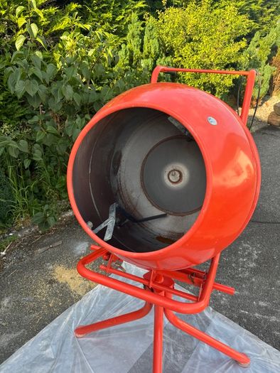 Concrete mixer - like new!!!
