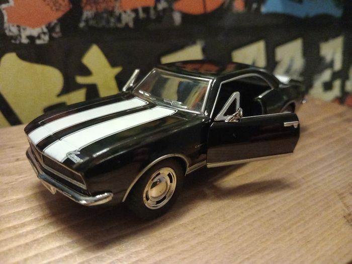 1967 Chevrolet Camaro Z-28 Black Kinsmart Toy Car Model 1/37 Scale Diecast Metal Car kids children gift present Collectable play
