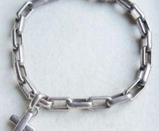 Vintage Armani Sterling Silver 925 hallmarked bracelet with cross charm by designer Emporio Armani length 8,5" - 26g