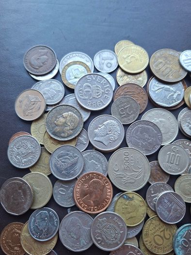 A Lot of 600+ grams of coins from Worldwide#7