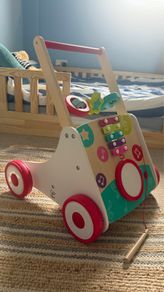 Hape musical walker