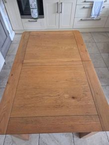 Dining Table & 6 Chairs