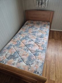 2 single beds