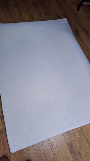 Memory foam topper