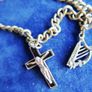 Vintage Catholic Religious Charm Bracelet length 7" Image 3