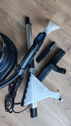 Washing hoover. wet dry. Used maybe 3 times.like new.