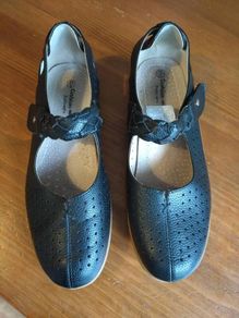 Black cushion walk shoes, eu 39/uk size 6