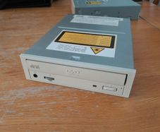 Toshiba SD-M1202 DVD-ROM Drive. CD Computer