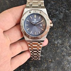 Stylish Blue Textured Dial Stainless Steel Quartz Watch