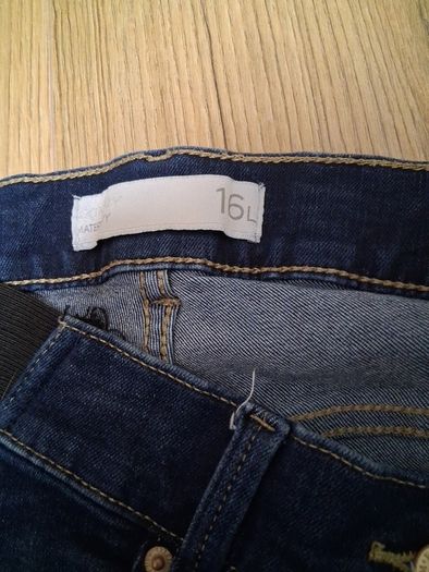 Maternity jeans size 16