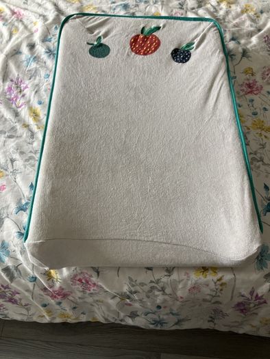 IKEA baby change mat with 4 covers