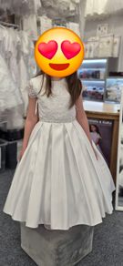 "The sister" Communion drees