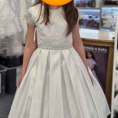 "The sister" Communion drees
