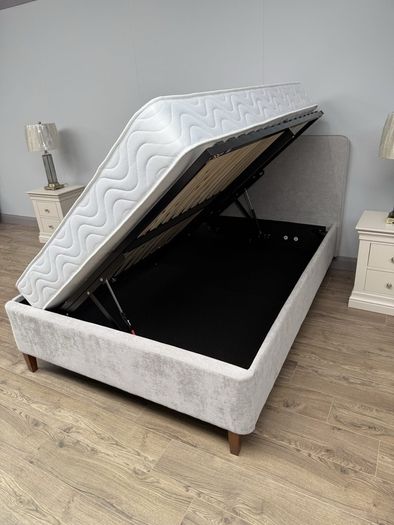 E200 Off.....leo Gas Lift Double Beds.now E289
