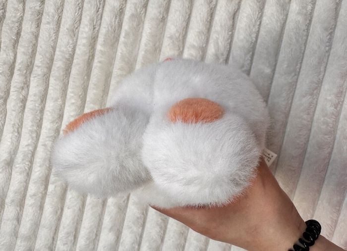 White Bunny Plush with Carrot approx. 25 cm. Used Please see photos