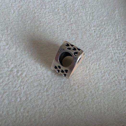Pandora heart charm enamel very good condition fully hallmarked