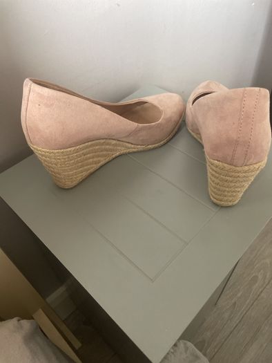 Pink Wedges
