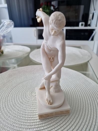 Discobol - Greek sculpture of ancient Greek art