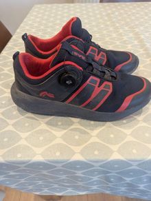 Golf shoes