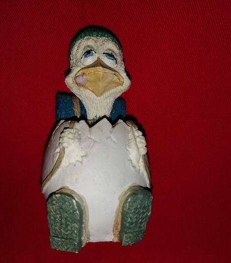 Resin Chicken Hillwalker/Hiker Vintage 1990s Eggbert Figurine